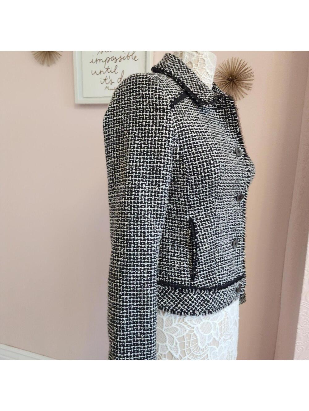 Flawless White House Black Market black white fringe button blazer jacket 2